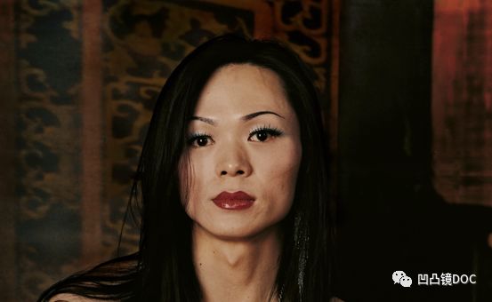 跨性别“明星”李二毛的失控人生:努力过,也回不来了