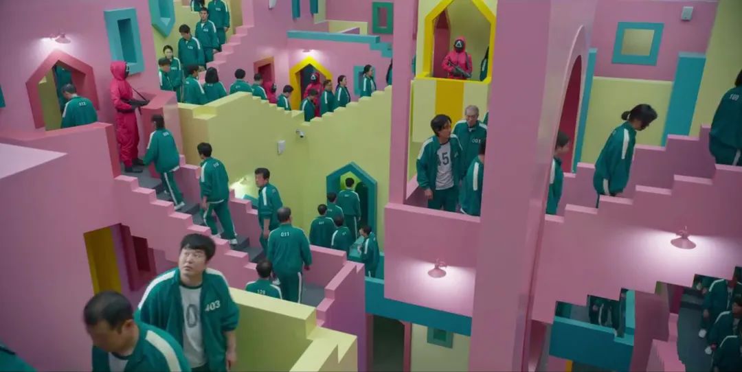 《鱿鱼游戏》全球刷屏，“大逃杀”题材在内娱能落地吗？